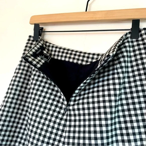 Forever 21 Skort. Size: Small. Excellent condition - Picture 4 of 6